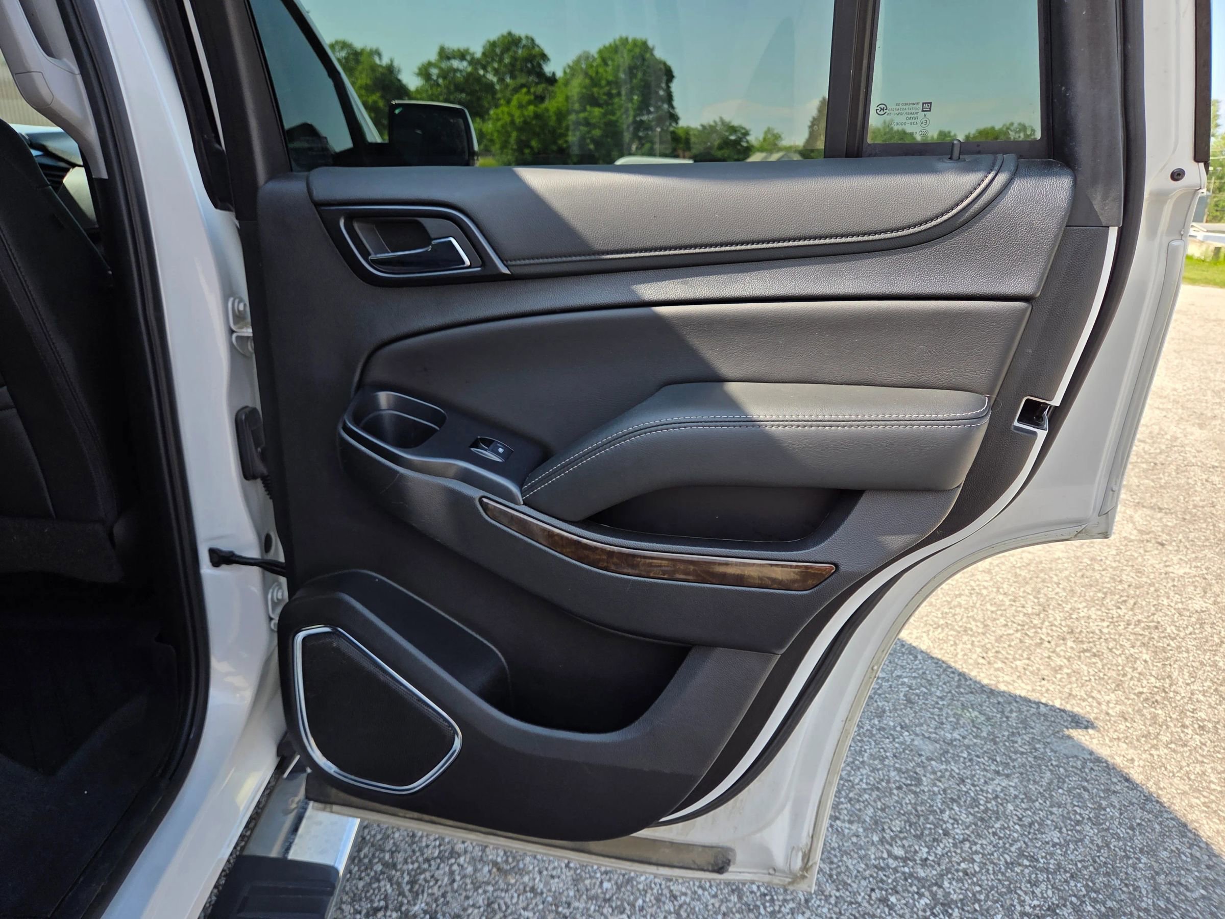 Used 2019 Chevrolet Tahoe LT w/ LT Signature Package AWD/4WD image 23