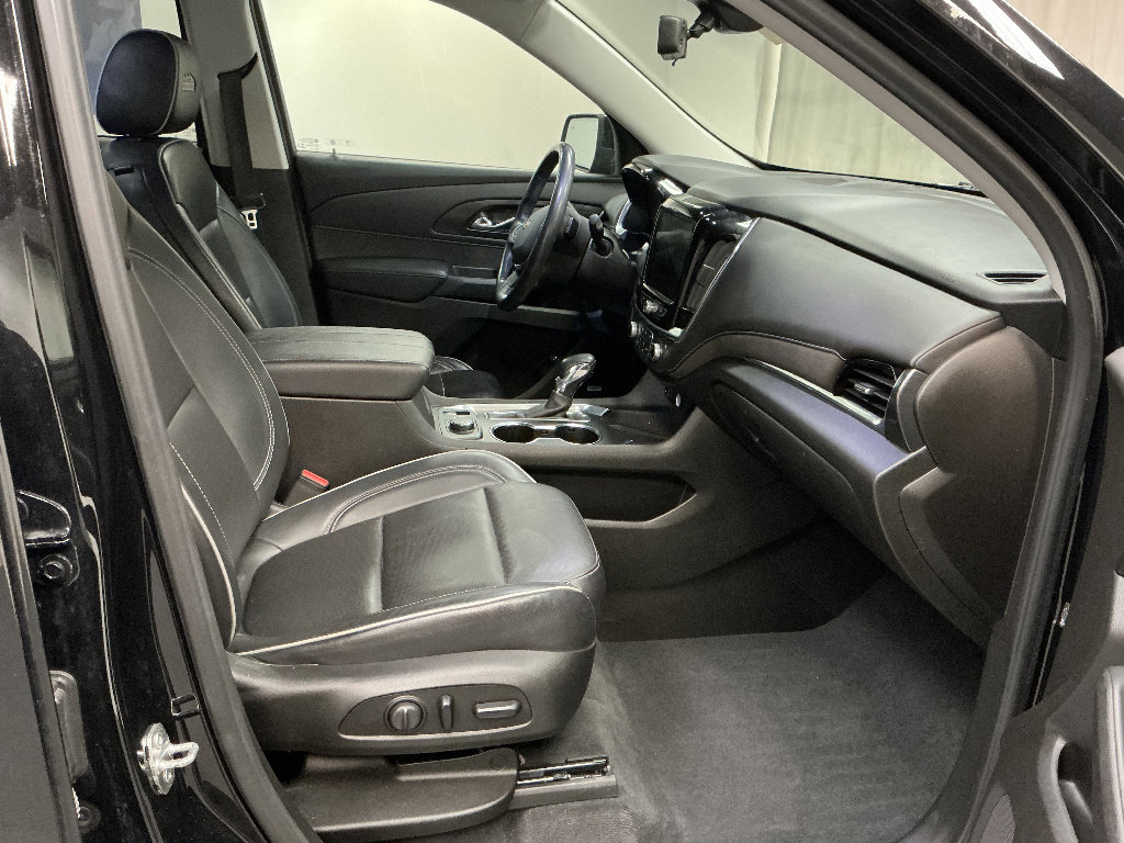 Used 2021 Chevrolet Traverse High Country image 10