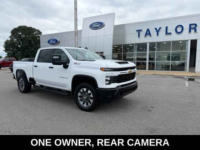 Used 2024 Chevrolet Silverado 2500 Custom w/ Custom Value Package
