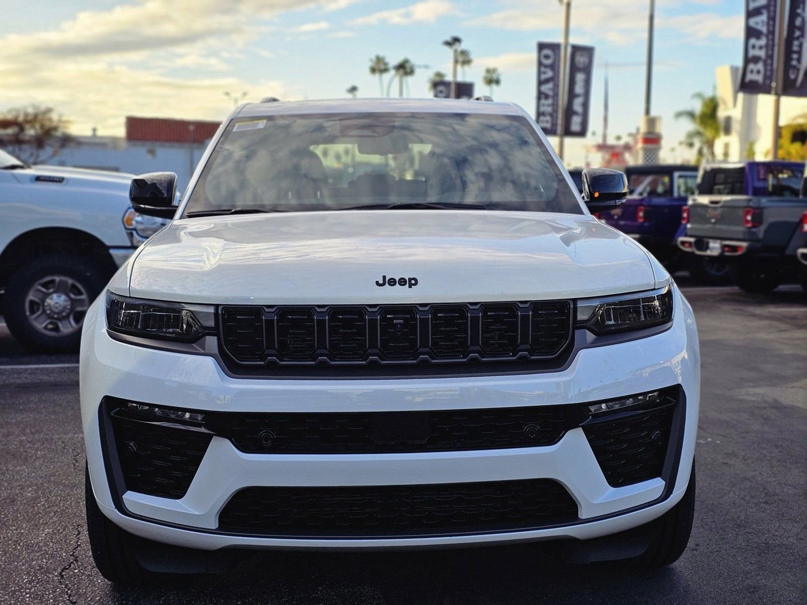 New 2026 Jeep Grand Cherokee Limited Reserve AWD/4WD image 3