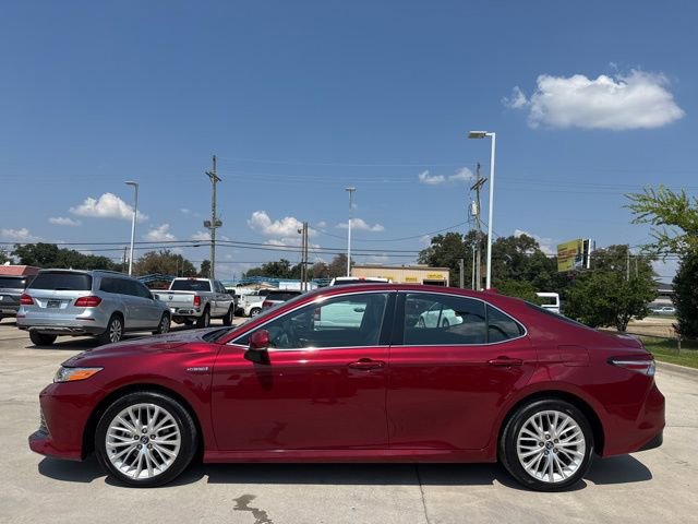 Used 2020 Toyota Camry XLE image 5