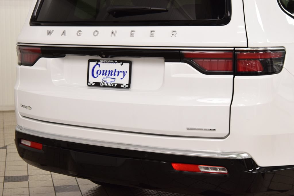 Used 2024 Jeep Wagoneer L Series III w/ Premium Group I AWD/4WD image 21