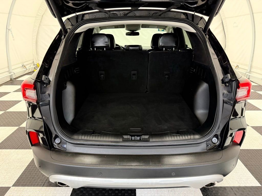 Used 2024 Ford Escape Platinum image 4