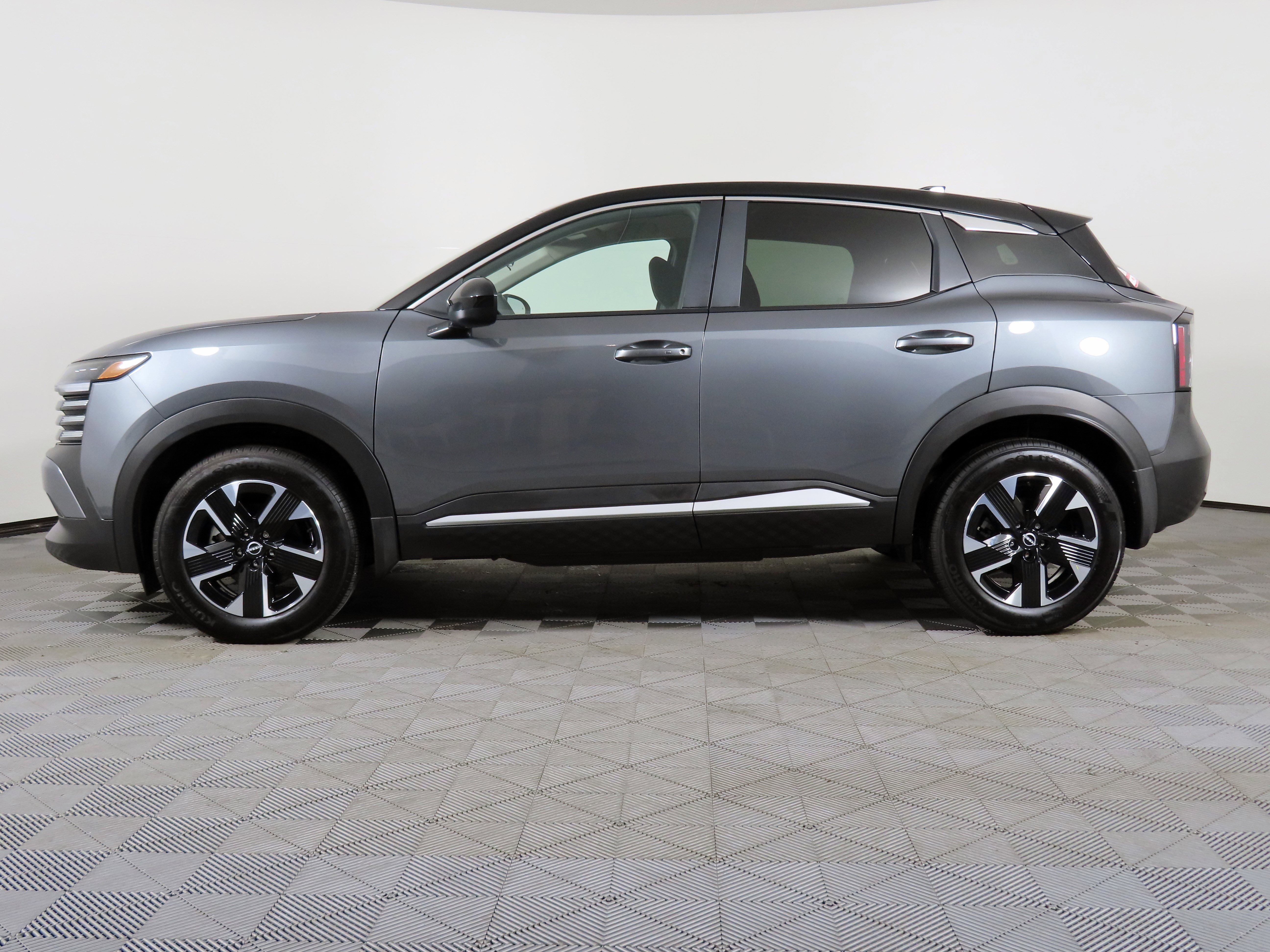Certified 2025 Nissan Kicks SV w/ Illumination Package image 37