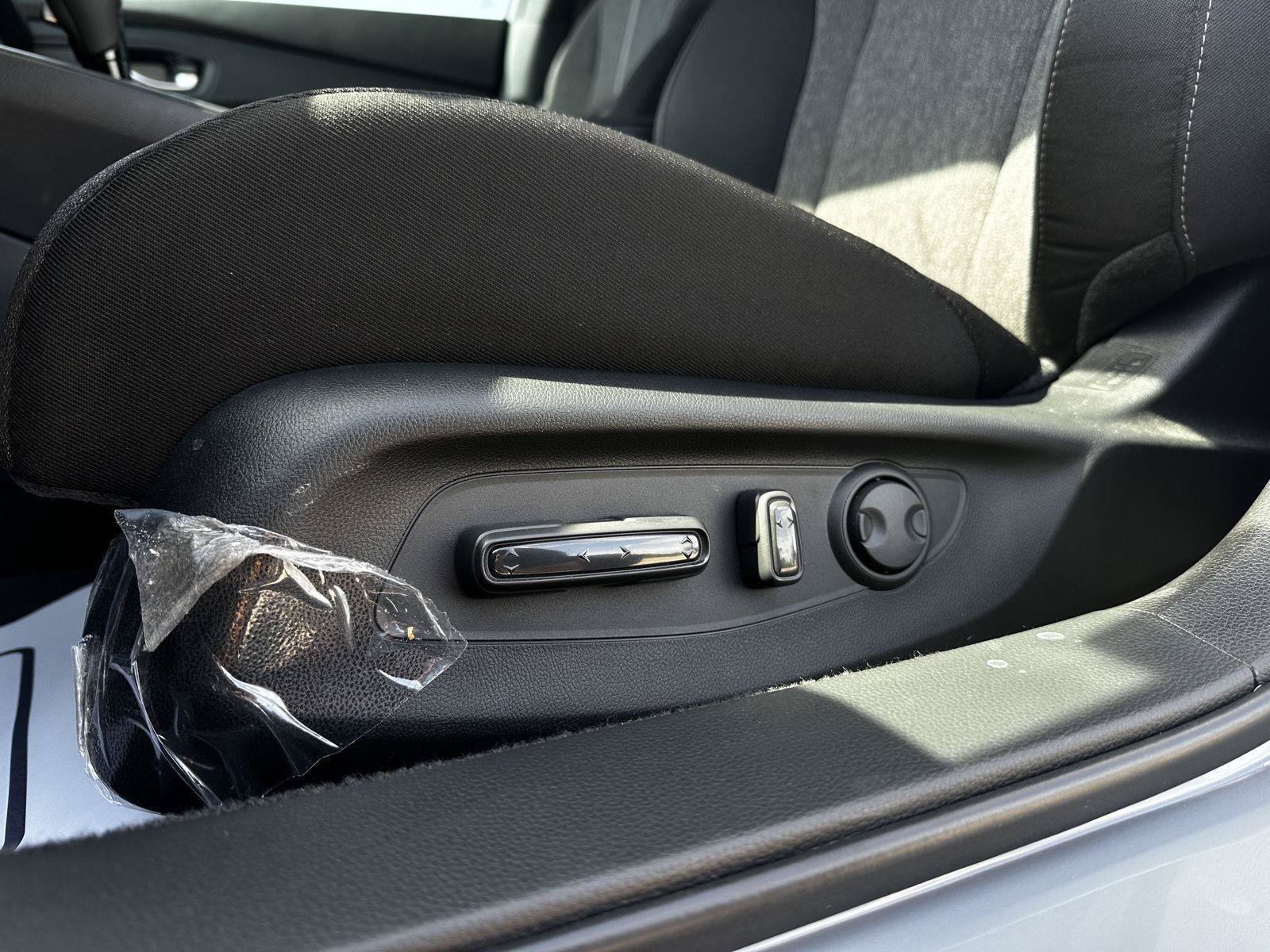 Used 2025 Honda Accord Sport image 8