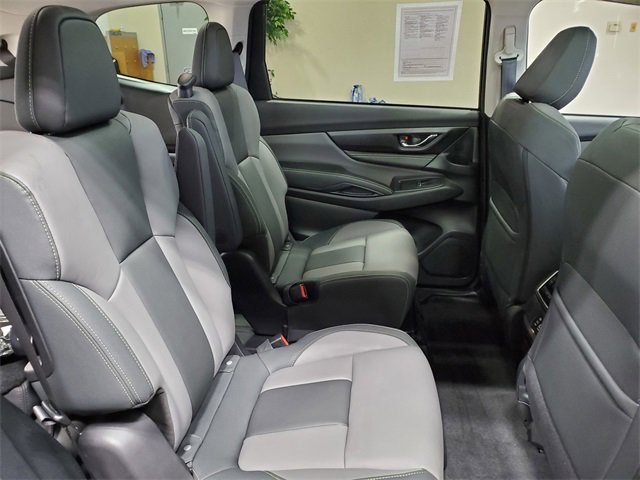 Used 2025 Subaru Ascent Onyx Edition image 13