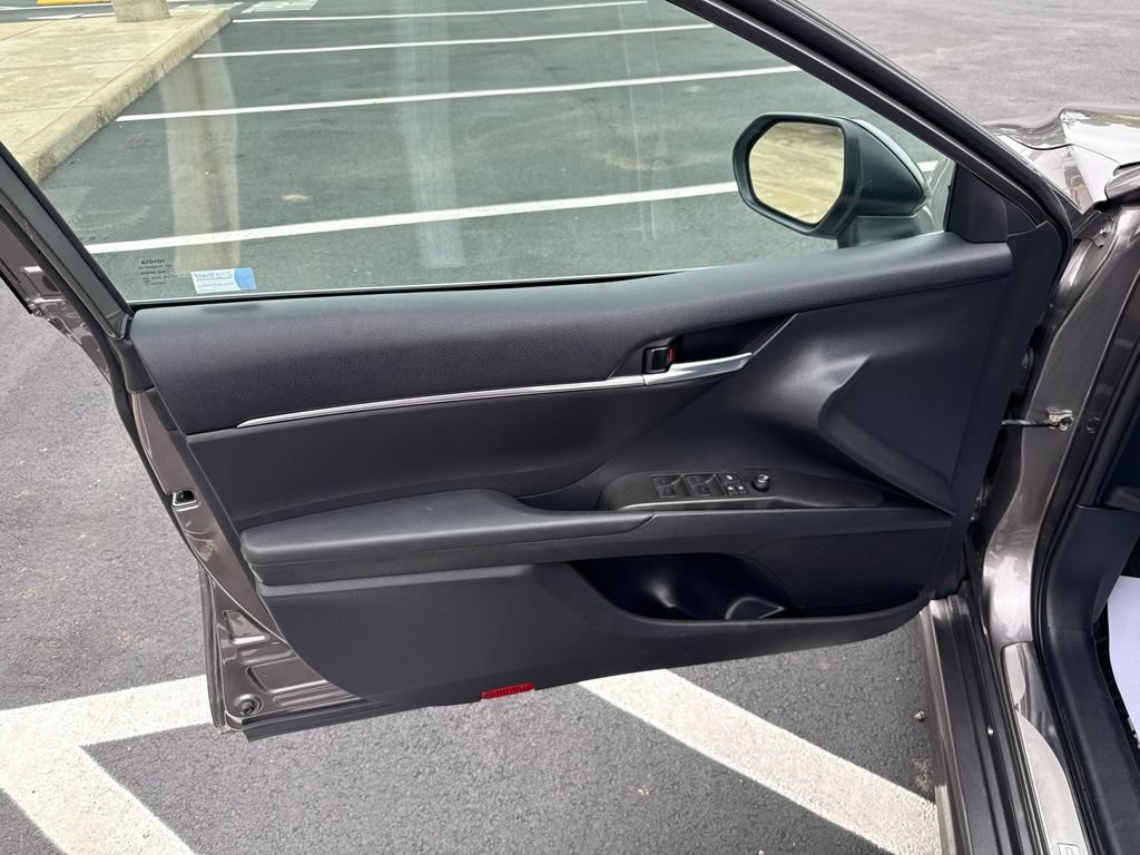Used 2024 Toyota Camry SE FWD image 10