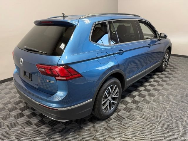 Used 2020 Volkswagen Tiguan SE w/ 3rd Row Seat Package AWD/4WD image 8