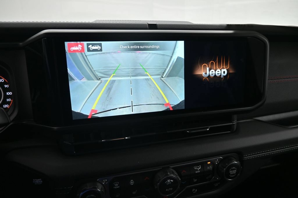 Used 2025 Jeep Wrangler Unlimited Rubicon AWD/4WD image 15
