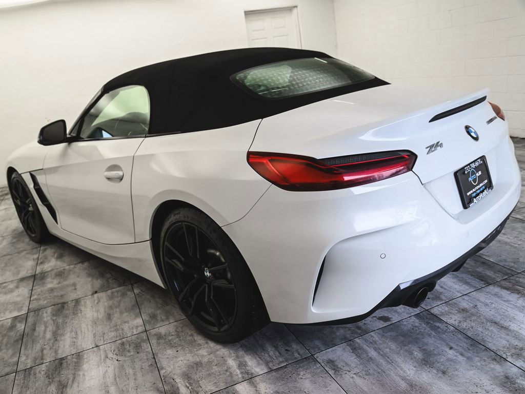 Used 2024 BMW Z4 sDrive30i w/ Shadowloine Package image 8