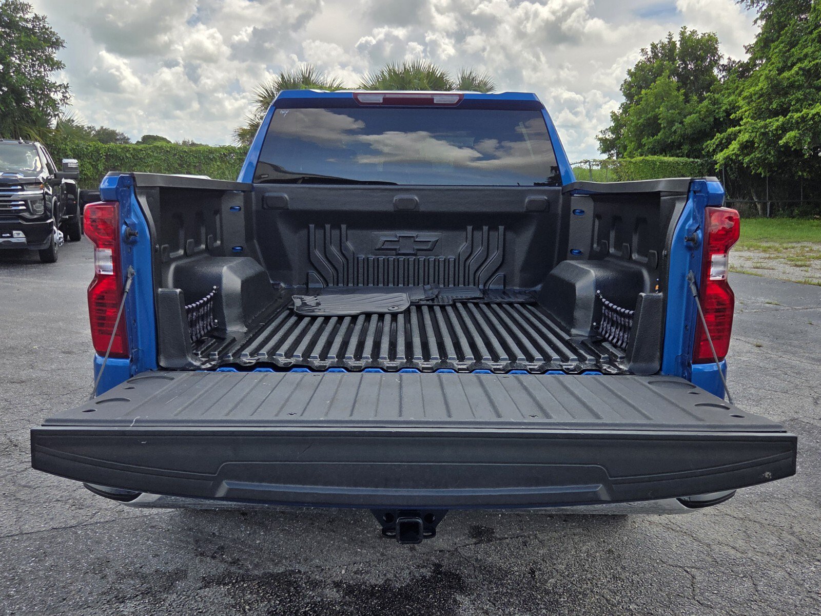 Used 2023 Chevrolet Silverado 1500 LT RWD image 13