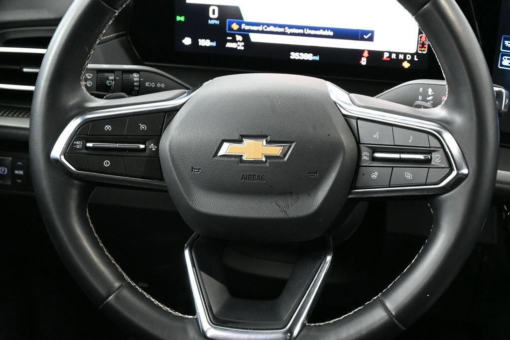 Used 2025 Chevrolet Traverse LT AWD/4WD image 14