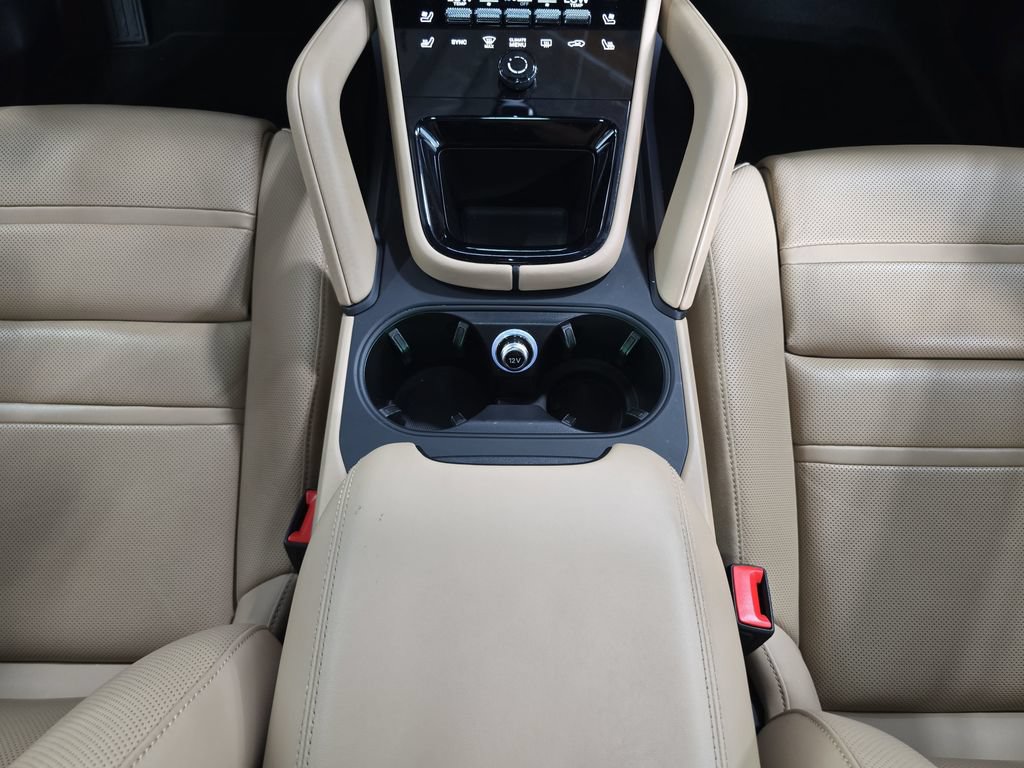 Certified 2024 Porsche Cayenne Coupe AWD/4WD image 20