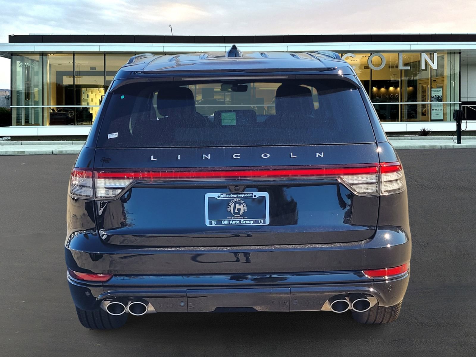 Used 2026 Lincoln Aviator 2WD w/ Jet Appearance Package image 5