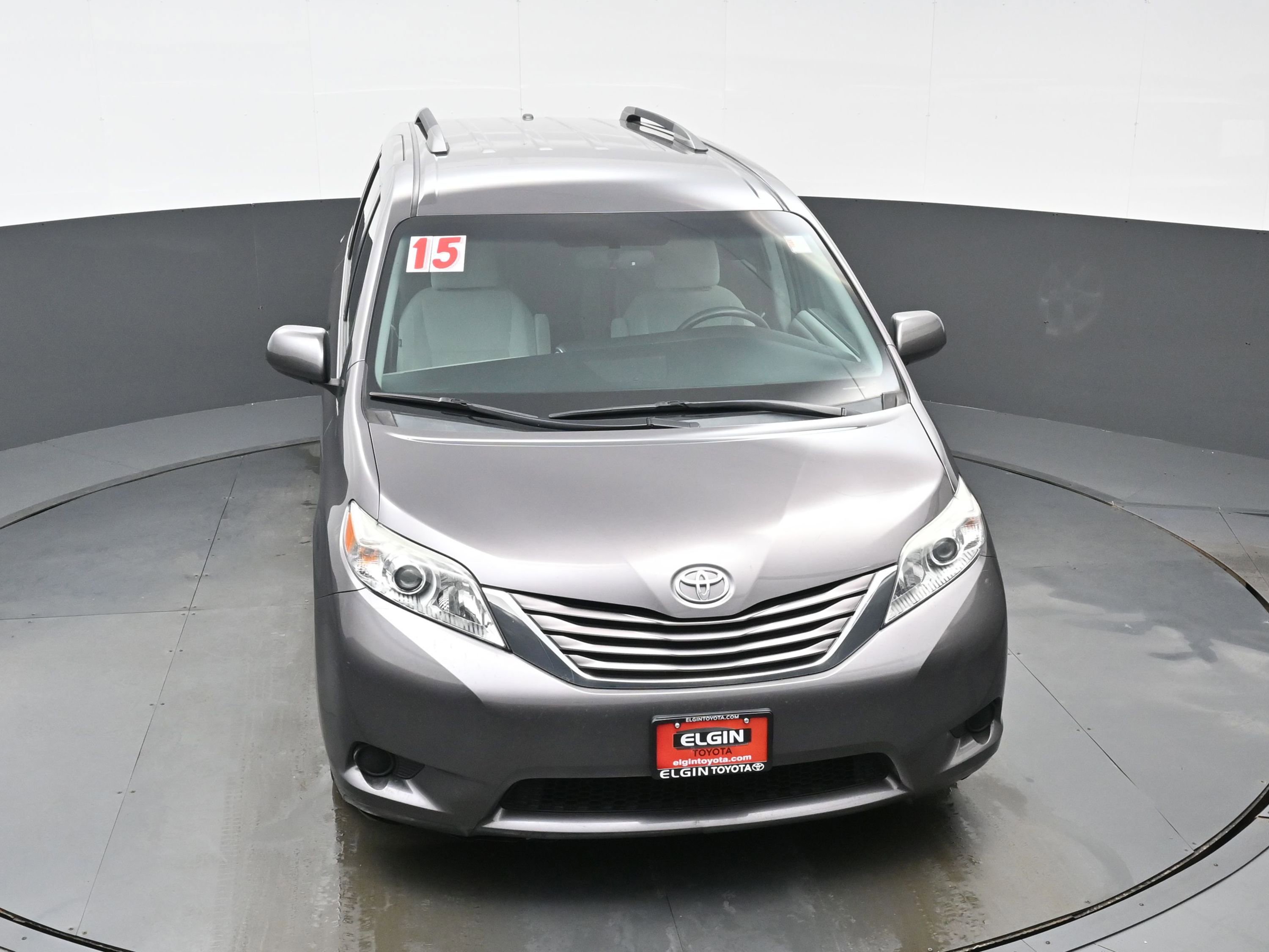 Used 2015 Toyota Sienna LE image 35