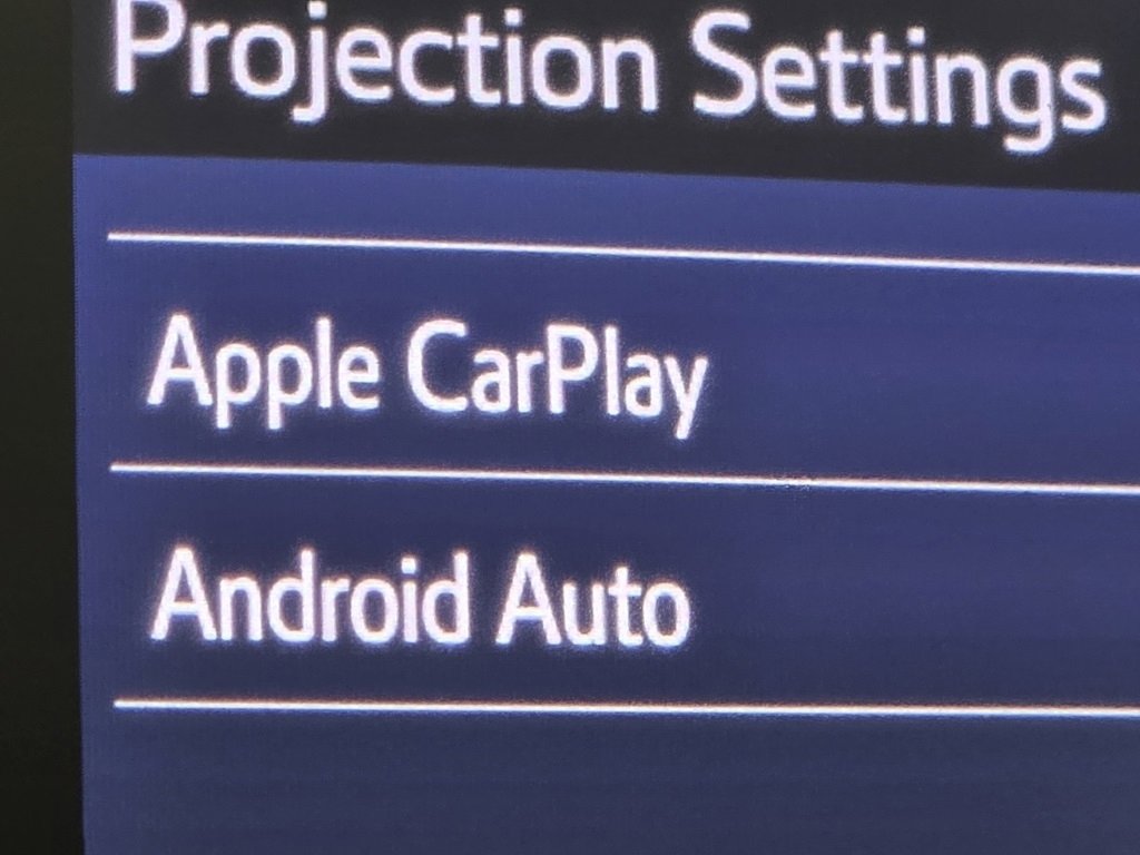 Used 2021 Toyota Corolla LE image 3