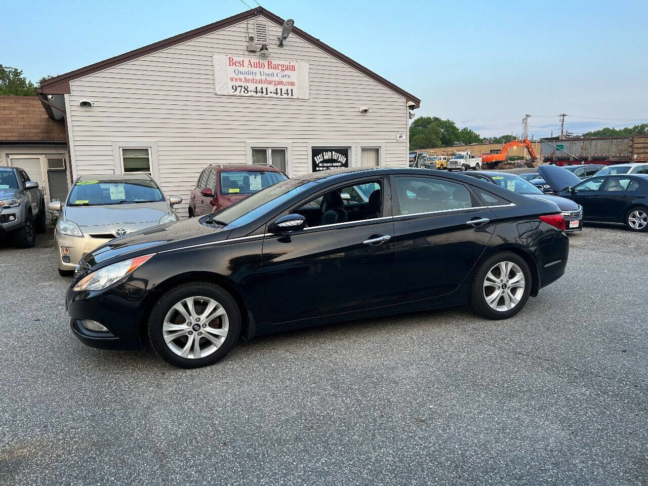 Used 2011 Hyundai Sonata Limited w/ Navigation Pkg 5 image 2