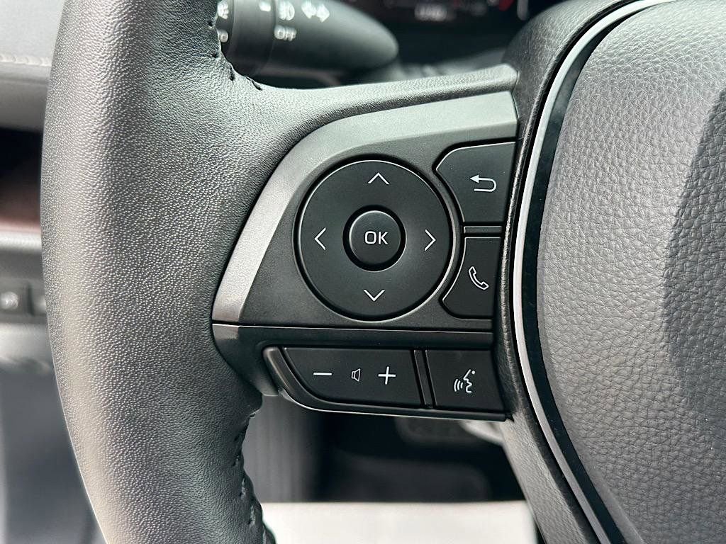 Used 2025 Toyota RAV4 Limited w/ Advanced Technology Package image 26