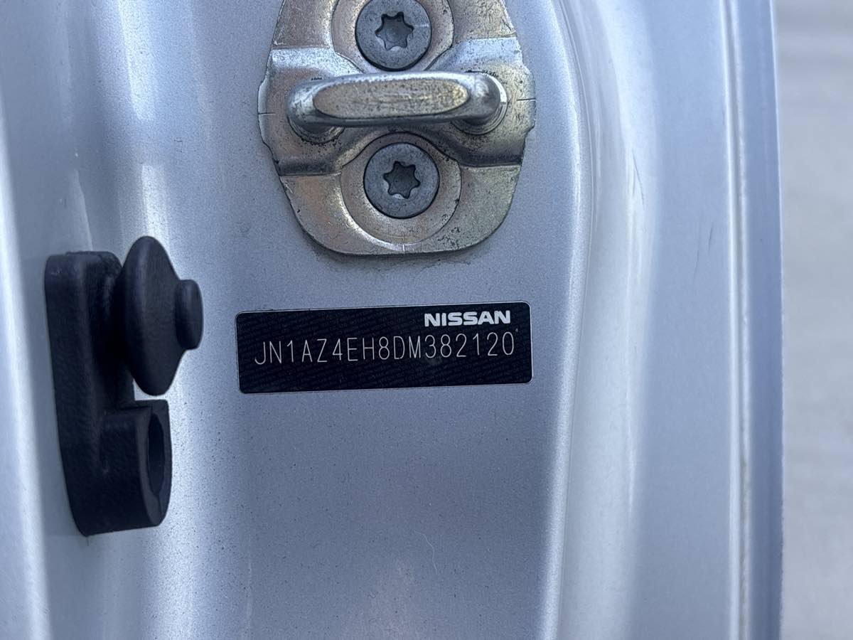 Used 2013 Nissan 370Z Coupe RWD image 23