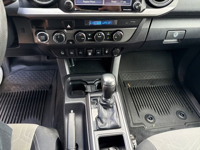 Used 2022 Toyota Tacoma TRD Off-Road w/ Technology Package AWD/4WD image 17