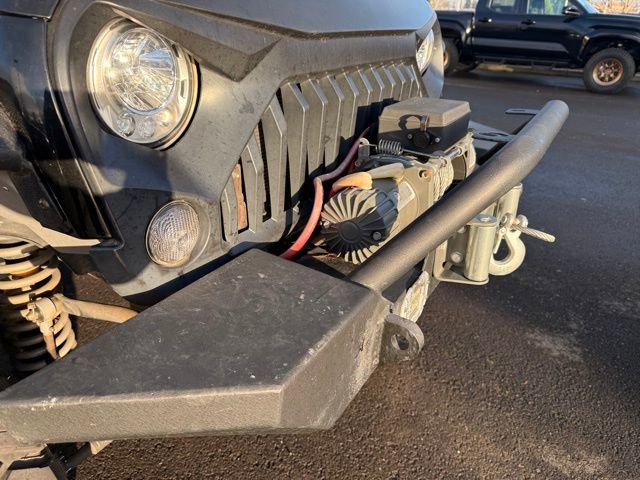 Used 2017 Jeep Wrangler Unlimited Sahara w/ Max Tow Package image 7