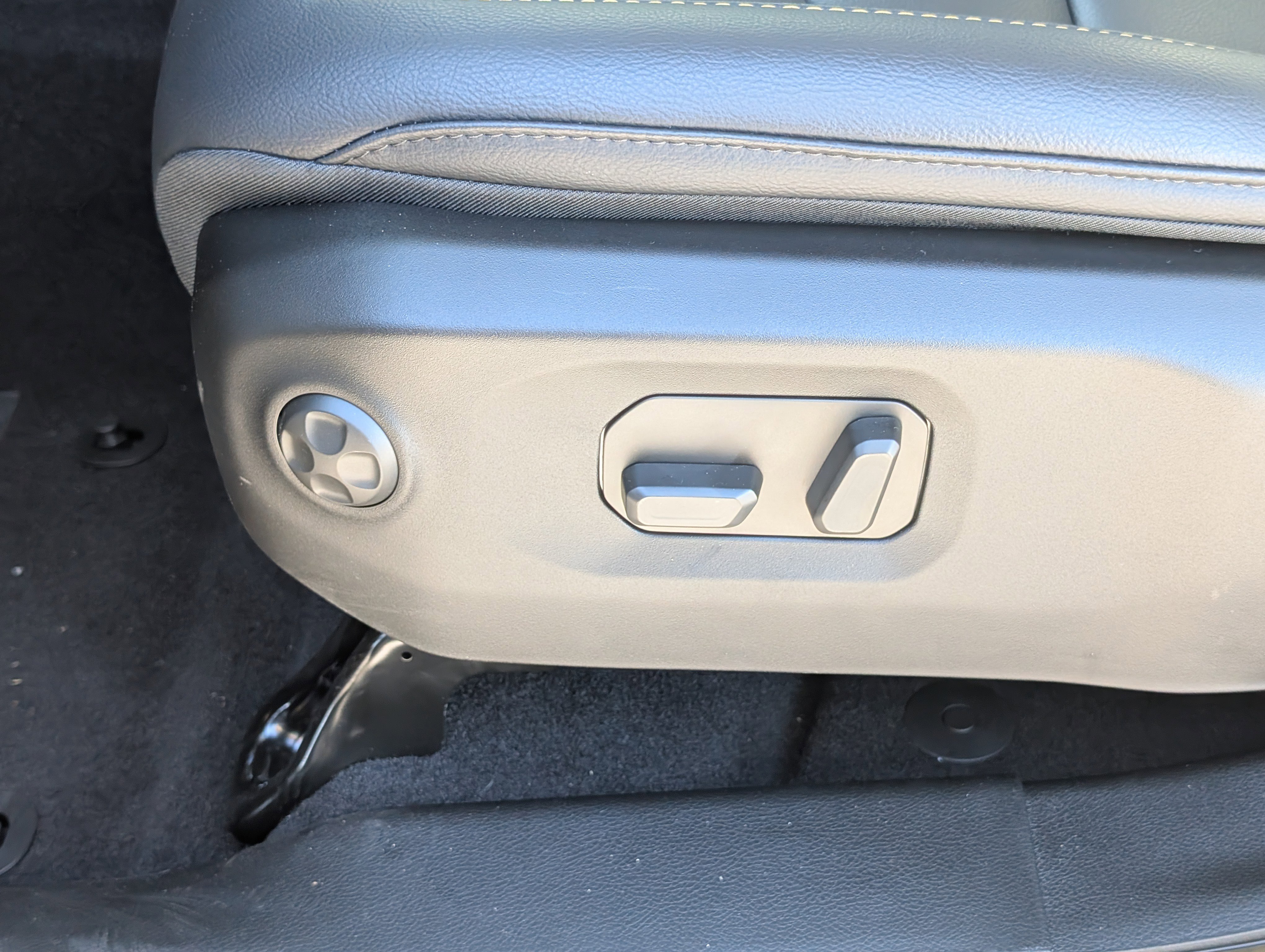 New 2026 Jeep Wrangler Sahara image 12