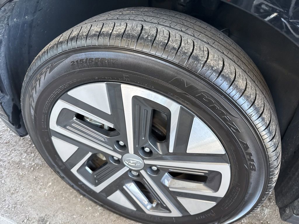 Used 2023 Hyundai Kona SE image 10