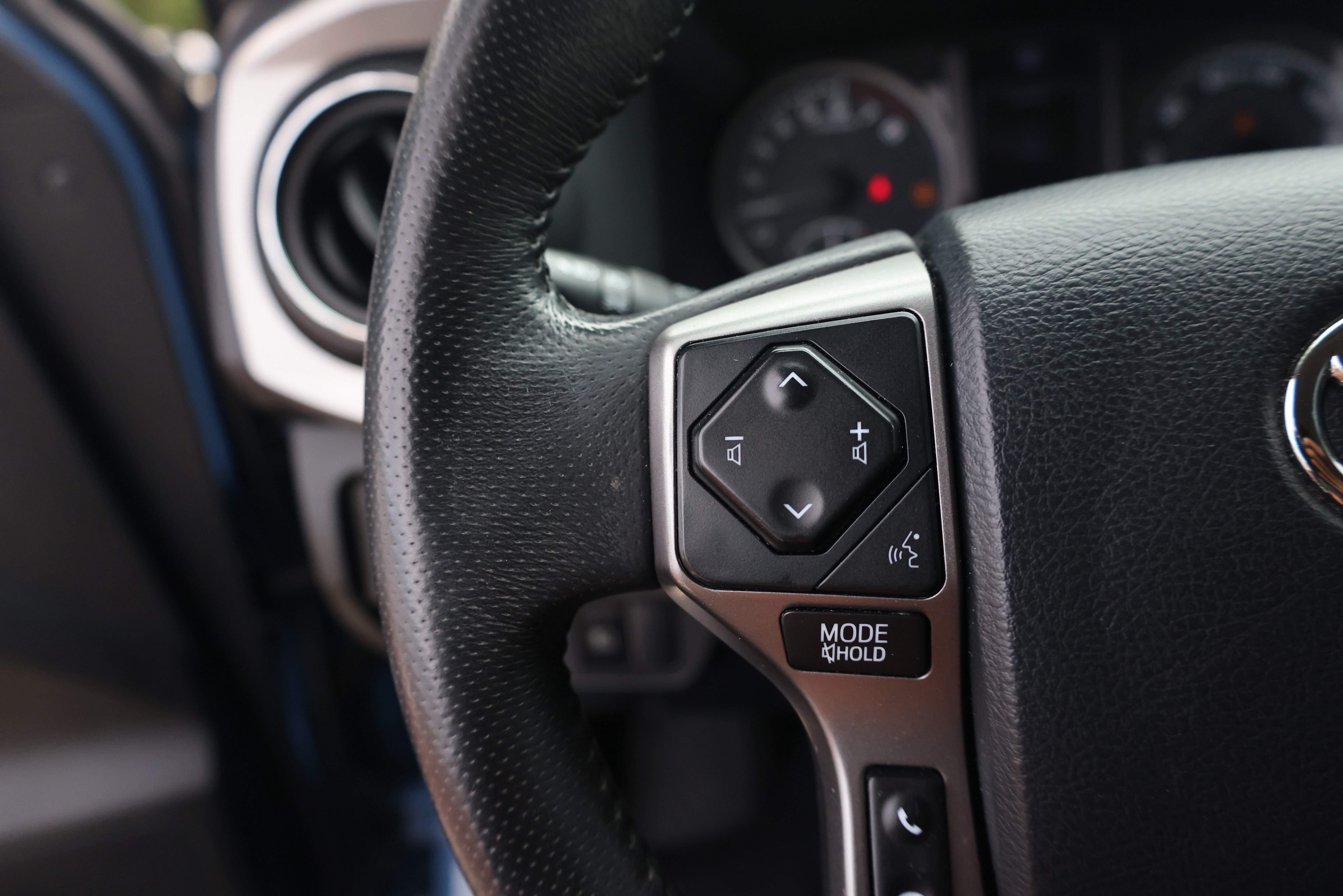 Used 2019 Toyota Tacoma SR5 RWD image 17
