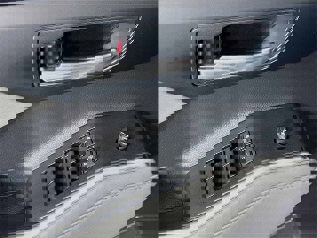 Certified 2023 Toyota Highlander XLE image 17