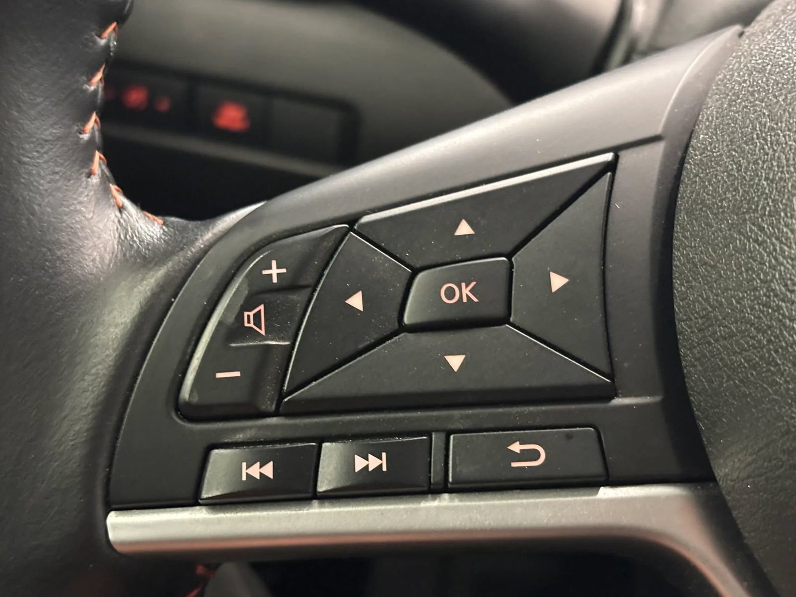 Used 2022 Nissan Sentra SR FWD image 46