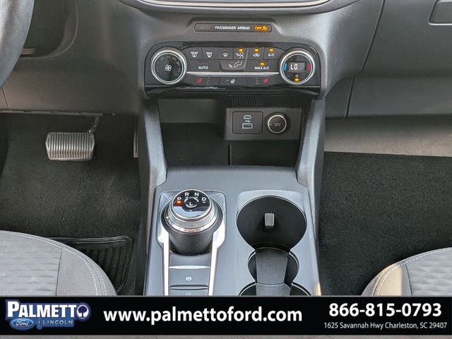 Used 2021 Ford Escape SE w/ SE Sport Appearance Package image 19