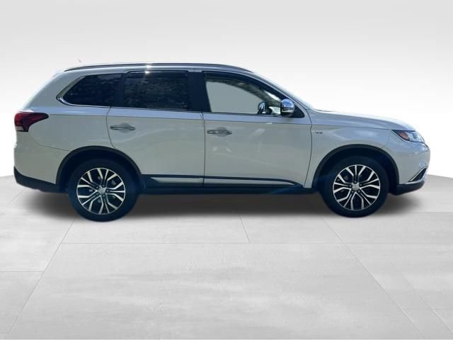 Used 2016 Mitsubishi Outlander GT AWD/4WD image 6