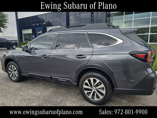 Used 2025 Subaru Outback Premium AWD/4WD image 3