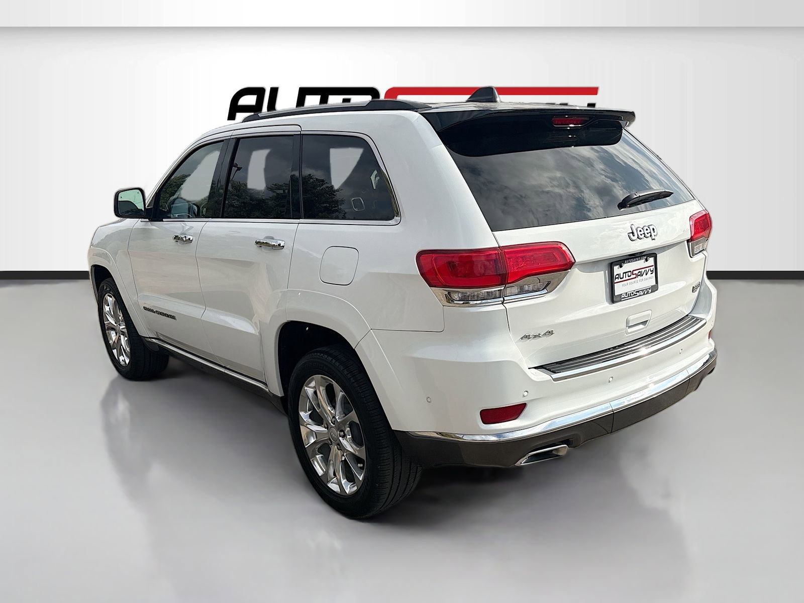 Used 2020 Jeep Grand Cherokee Summit image 5