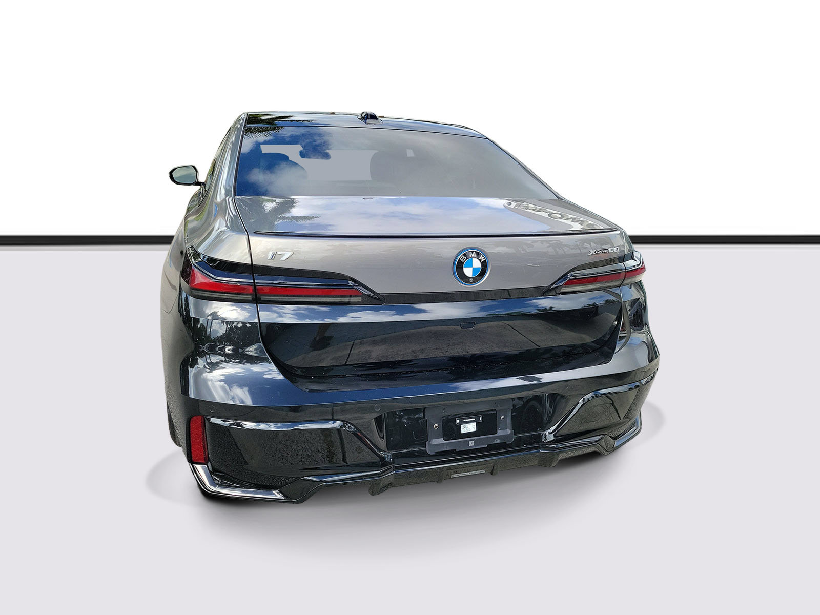 Certified 2024 BMW i7 xDrive60 AWD/4WD image 3