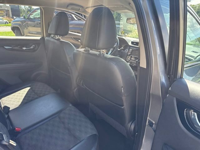 Used 2022 Nissan Rogue Sport SV w/ Technology Package AWD/4WD image 29