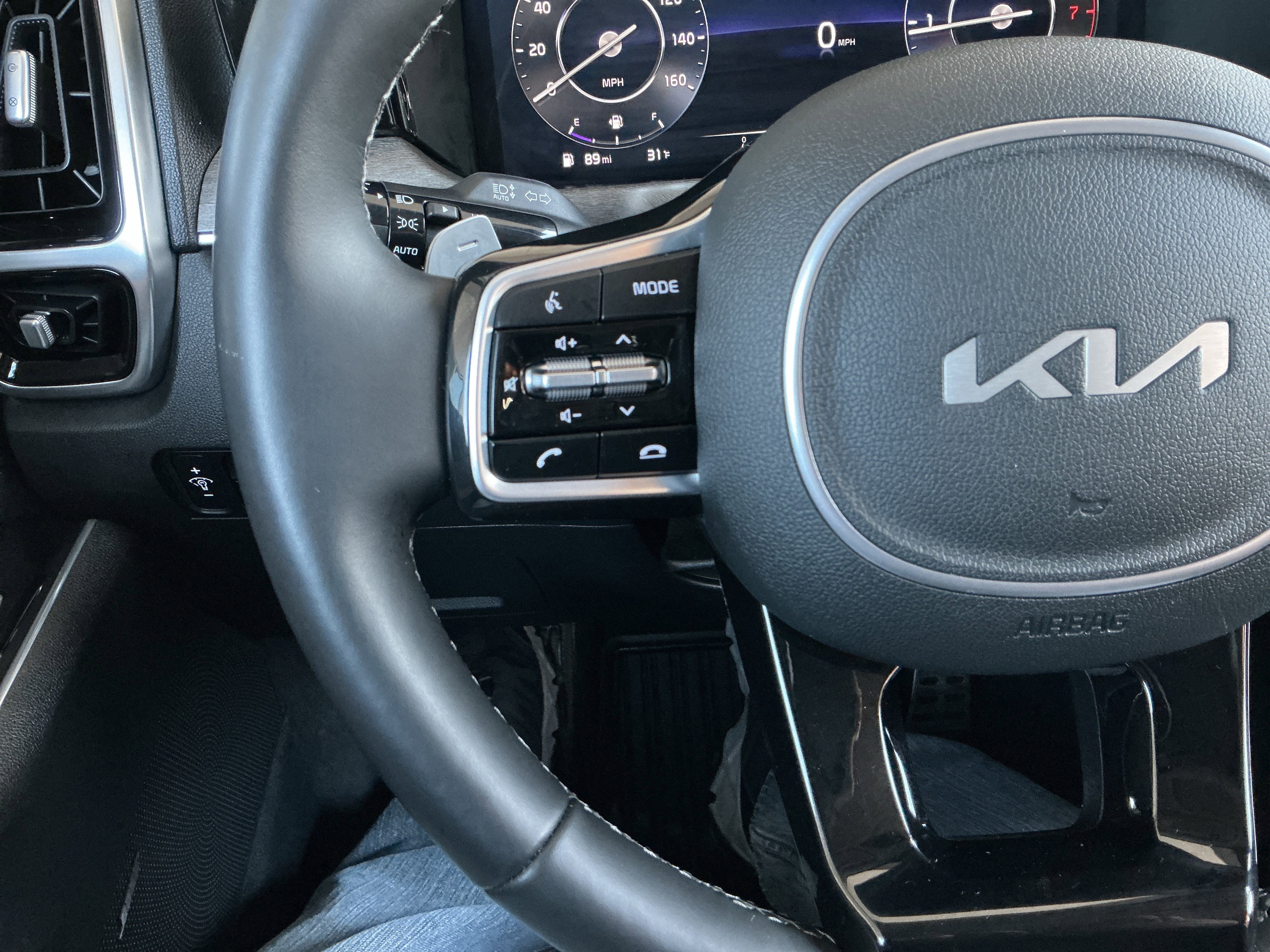 Used 2022 Kia Sorento SX Prestige w/ Rust Color Package image 12