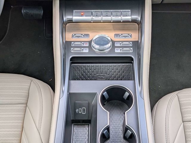 Used 2025 Lincoln Nautilus Reserve image 18