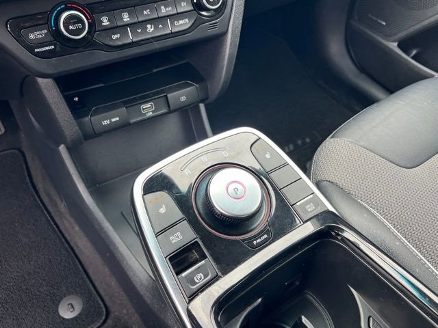 Certified 2022 Kia Niro EX FWD image 21