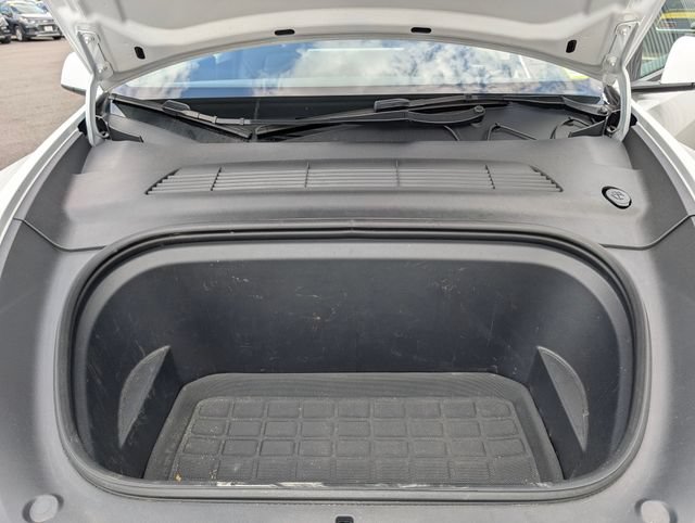 Used 2023 Tesla Model Y Performance AWD/4WD image 10
