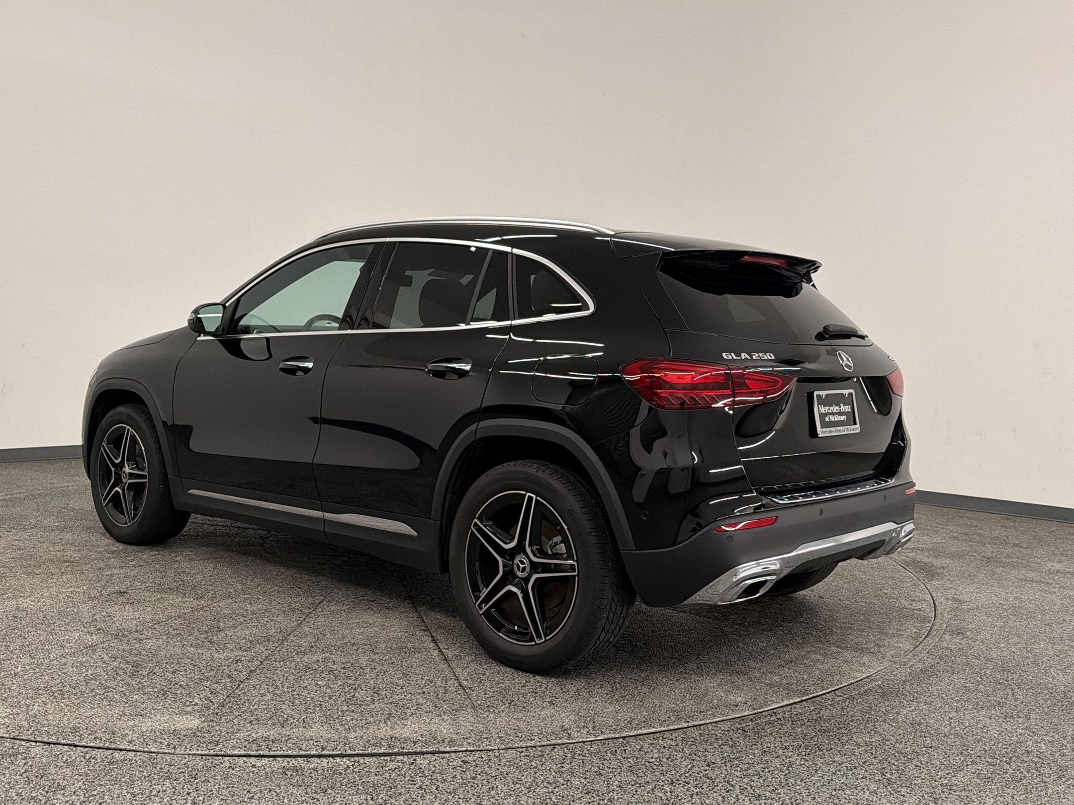 Certified 2026 Mercedes-Benz GLA 250 4MATIC image 3