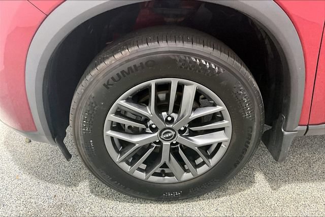 Used 2023 Nissan Rogue S AWD/4WD image 41