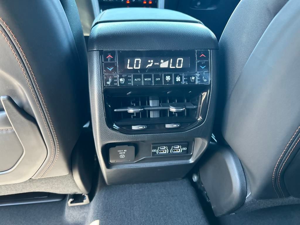 New 2025 Jeep Grand Cherokee Summit image 22
