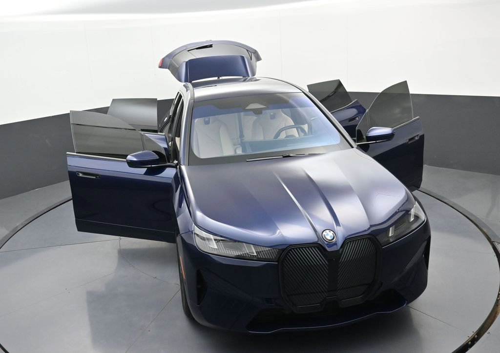 Used 2026 BMW iX xDrive45 w/ Premium Package image 37