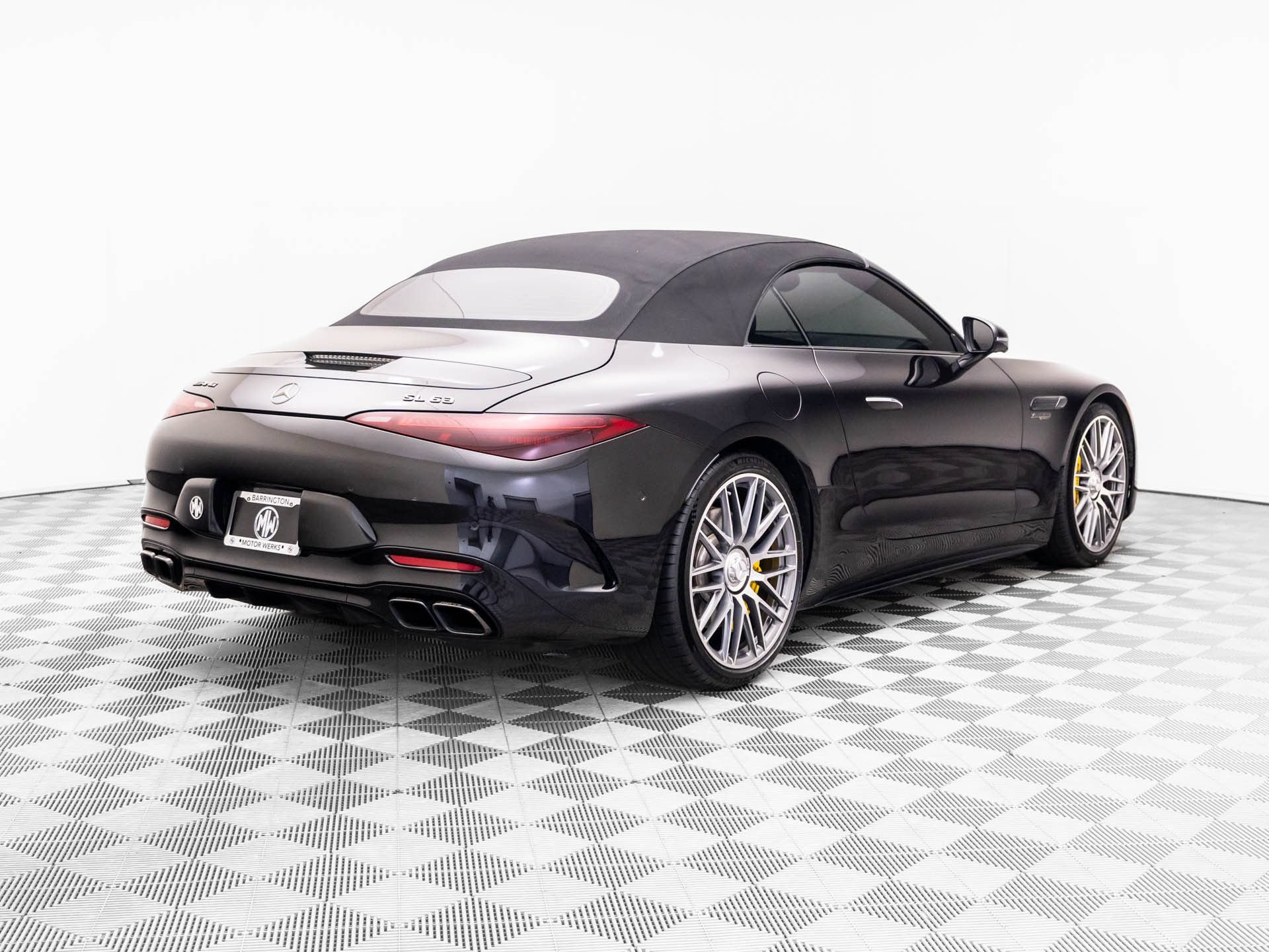 Used 2022 Mercedes-Benz SL 63 AMG 4MATIC w/ Driver Assistance Package image 8