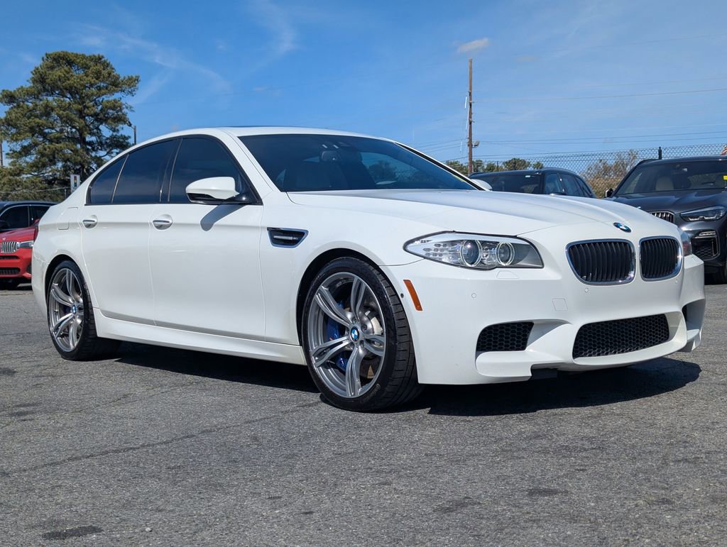 Used 2013 BMW M5 RWD image 3