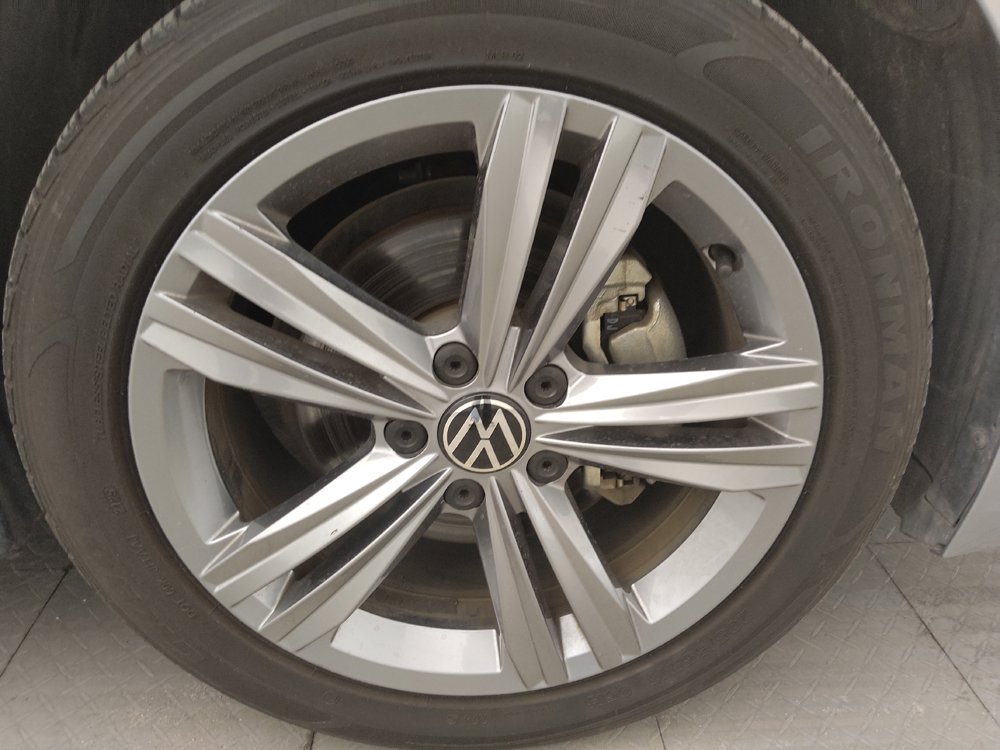 Used 2024 Volkswagen Jetta SE FWD image 31