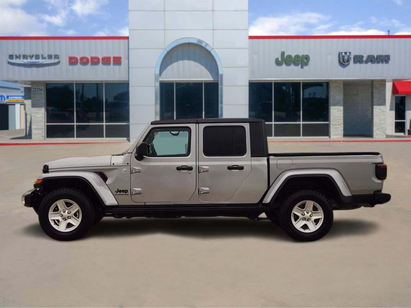 Used 2021 Jeep Gladiator Sport AWD/4WD image 3