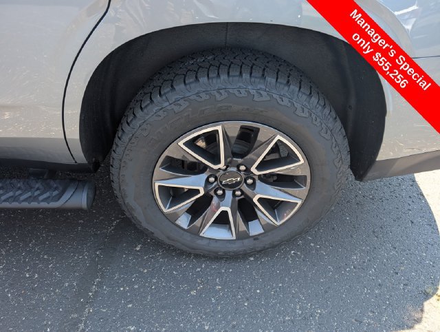 Used 2024 Chevrolet Tahoe Z71 w/ Luxury Package AWD/4WD image 26