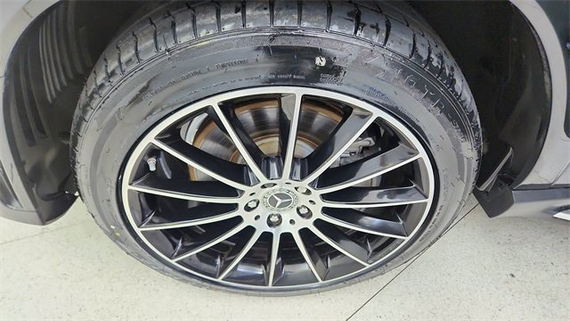 Used 2023 Mercedes-Benz GLE 450 4MATIC w/ AMG Line Exterior image 62